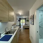 Modern In Eldorado Quicksilver Near The أرونا