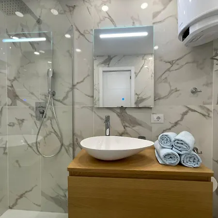 Daire Modern In Eldorado Quicksilver Near The