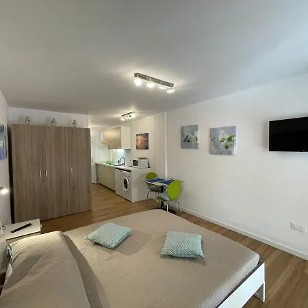 In El Dorado. Quicksilver Apartamento Arona (Tenerife)